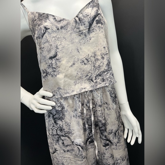 Pajama set. Size Large. - Picture 2 of 3